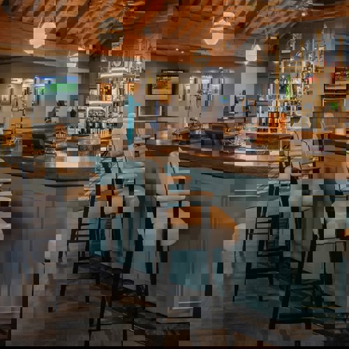 <p>THE BUNKERS BAR</p>