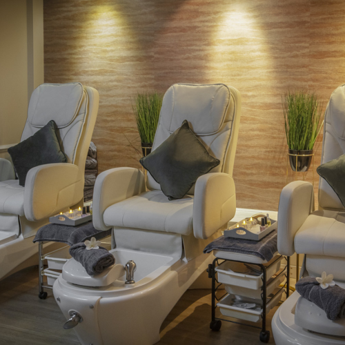 <p>MANICURE &amp; PEDICURE ROOM</p>