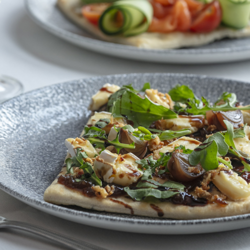 <p>BRIE, CARAMELISED RED ONION &amp; ROSEMARY FLATBREAD</p>
<p>LIGHT LUNCH</p>