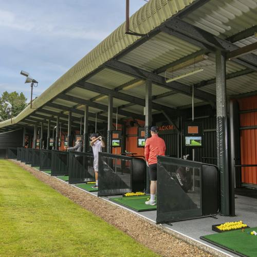 <p>TRACKMAN DRIVING RANGE</p>